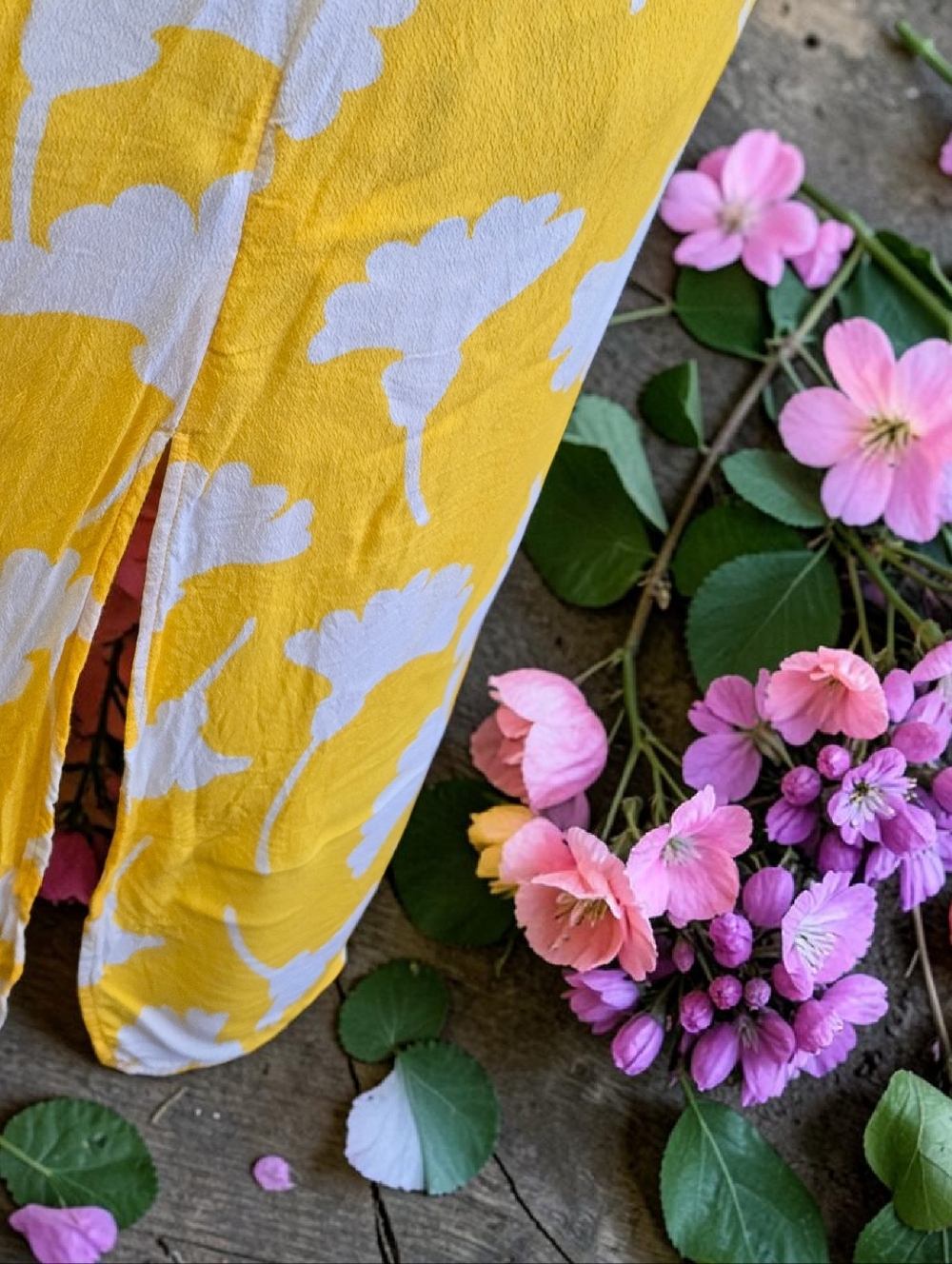 Diane Von Furstenberg Yellow and White Floral Tie-Shoulder Maxi Dress Sizr 1X - Picture 6 of 6